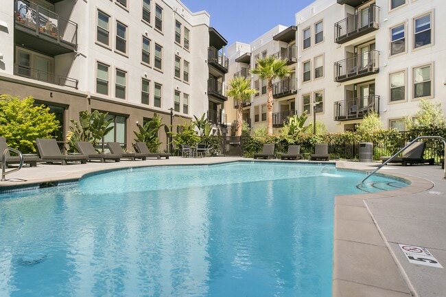 Cirrus Redwood City