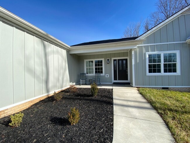 Photo - 261 Summerlyn Dr