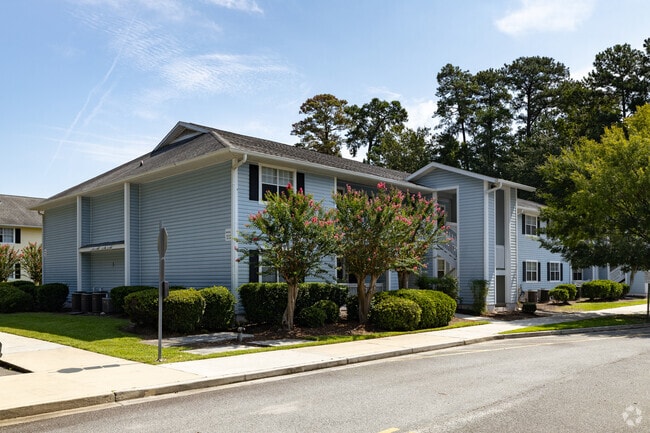 Photo - Plantation Oaks Apartments