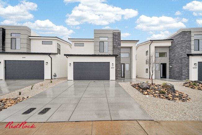 Building Photo - Stunning 4 Bedroom, 3 Bathroom Home in Beautiful Desert Terrace Community