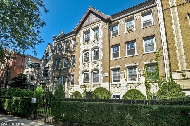 Photo - 644 W Wrightwood Ave Apartment Unit 15