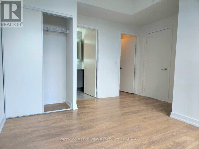 Photo - 115 McMahon Dr Unité 2010