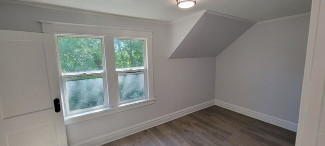 Photo - AVAILABLE JUNE 1ST - 2 Bed/ 1 Bath w/ Great Yard!