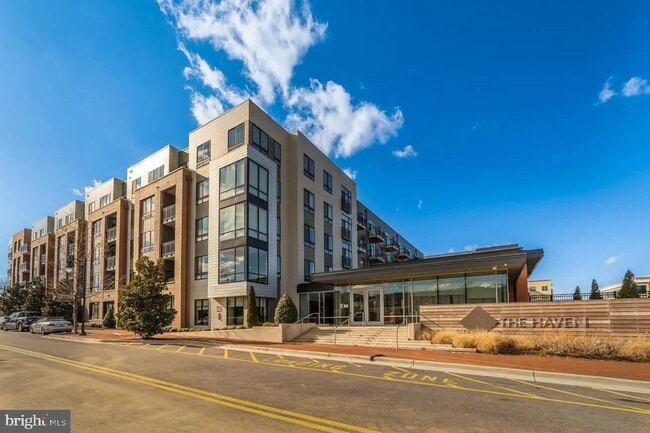 Building Photo - 145 Riverhaven Dr Unit 023