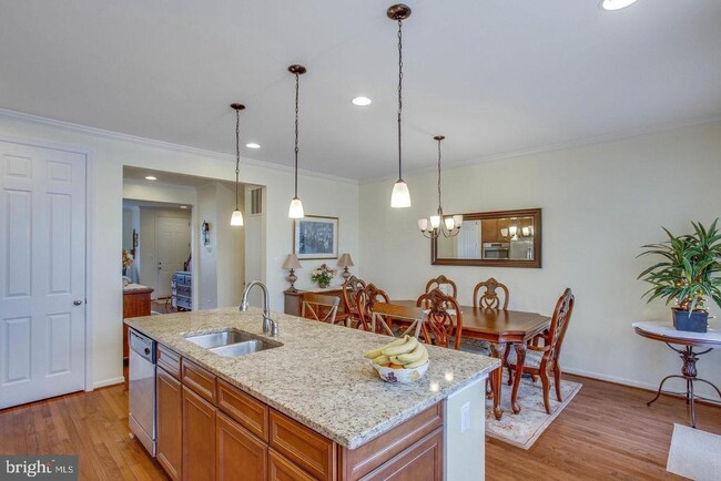 Photo - 216 Apricot St Townhome