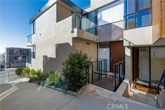 Building Photo - 1310 Manhattan Ave Rental