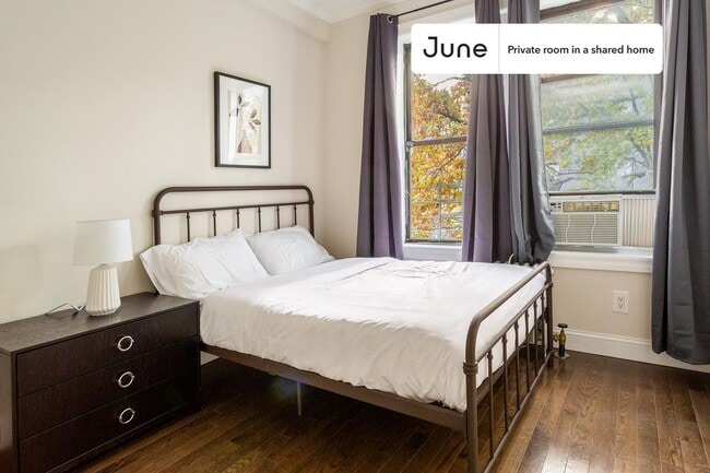 Building Photo - Room in Shared 4 bed/1 bath home Unit B