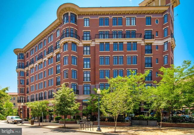 Kenyon Square Condominium - 1390 Kenyon St NW Unidad #514