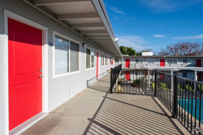 Royal Gardens Apartments