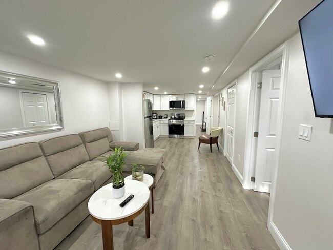 Photo - 34 Ensign St Unit 2