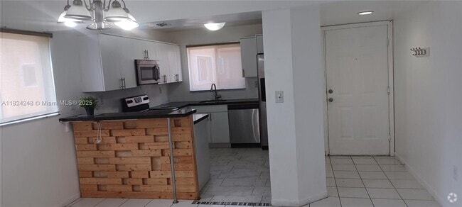 Building Photo - 14905 SW 80th St Unit 112 Rental