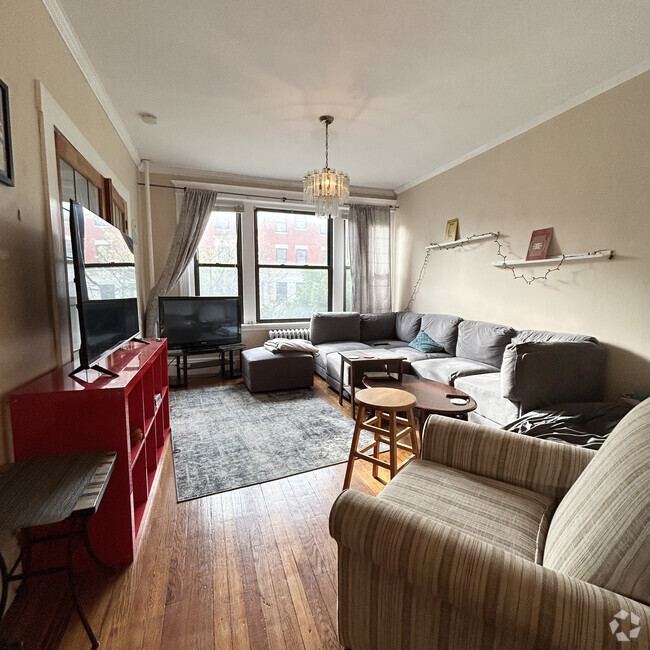 Building Photo - 175 Harvard St Unit 1 Rental