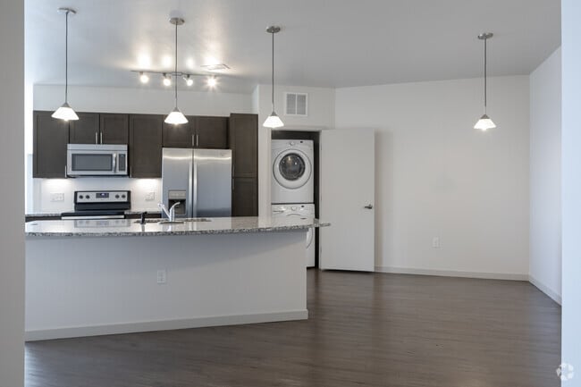 2BR, 2BA - 1,313SF