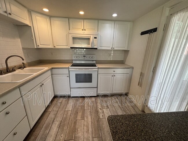 Photo - 149 1/2 E. Butte Avenue