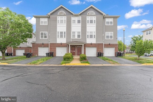 Building Photo - 3146 Irma Ct