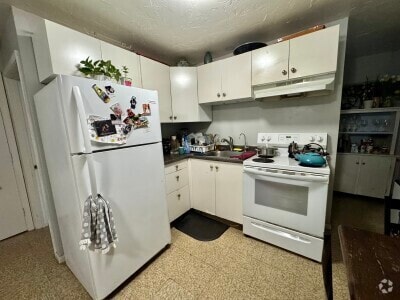 Building Photo - 68 Readville St Unit A Rental