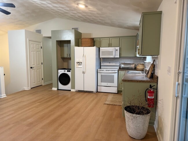 Photo - 5 Kingston St