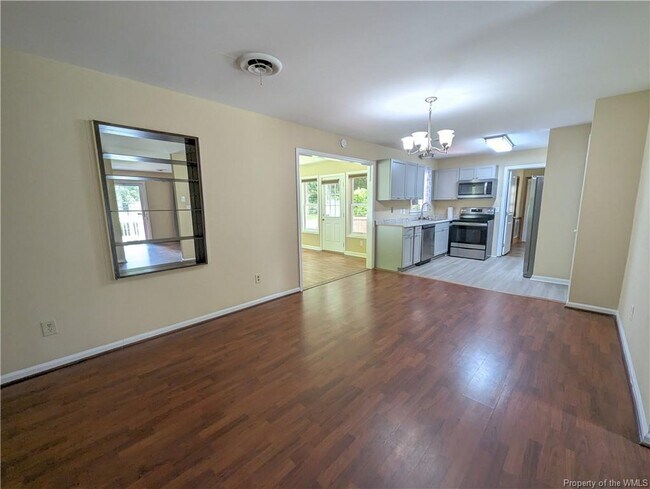 Photo - 111 King William Dr