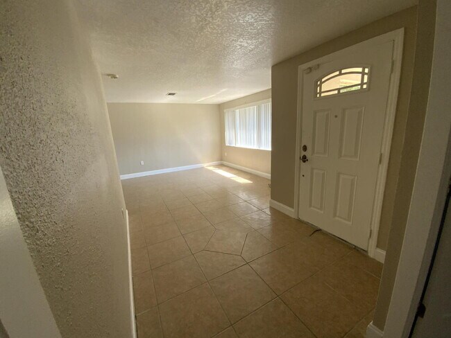 Beautiful 2 bed, 2 updated baths home in the sought-after boating community of Gulf Harbors.