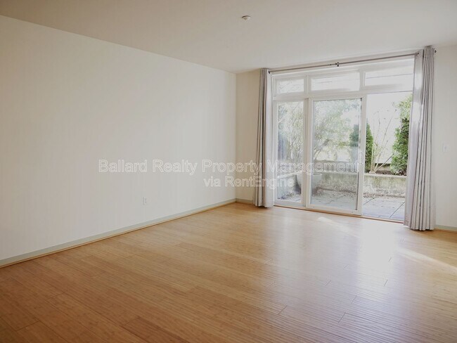 Photo - 1530 NW Market St Unidad 207