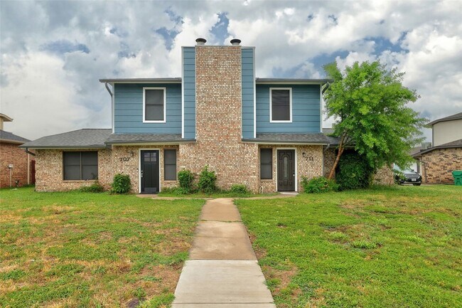 Photo - 711 Wolftrap Dr