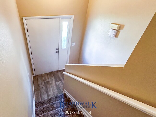 Photo - 661/663 N 980 W Unidad 661 N 980 W