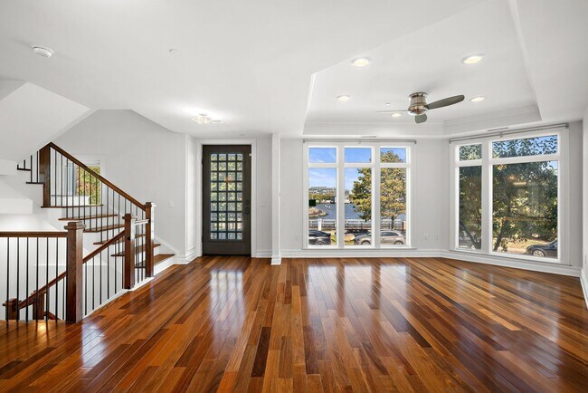 Photo - TH3 Henley Pl Unit TH3