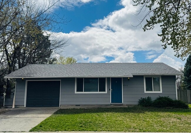 Building Photo - Available Now-2bd/1b West Boise Home!