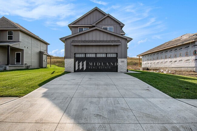 Building Photo - Brand New Bennington Home!