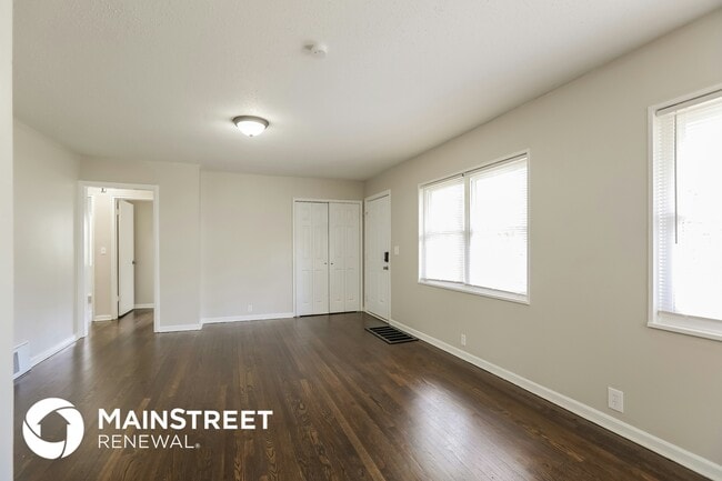 Photo - 1435 E 66th Terrace