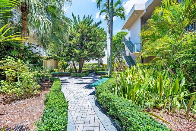 Building Photo - 10525 SW 112th Ave Unit 113 Rental