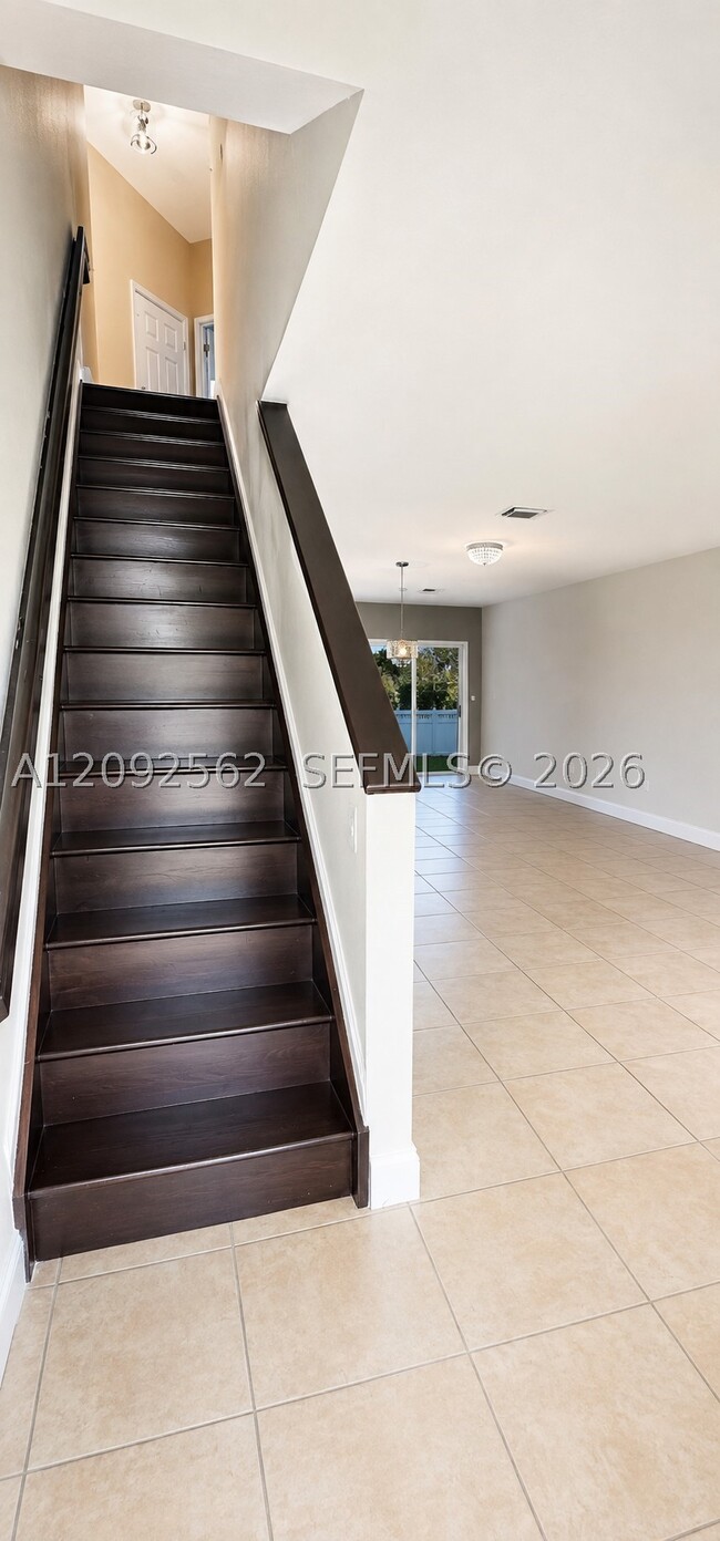 20700 SW 82nd Ave