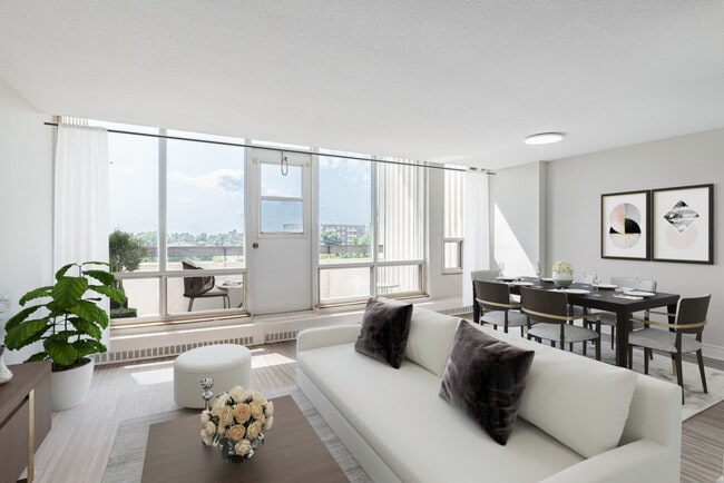 Photo - 107 Colborne Street West