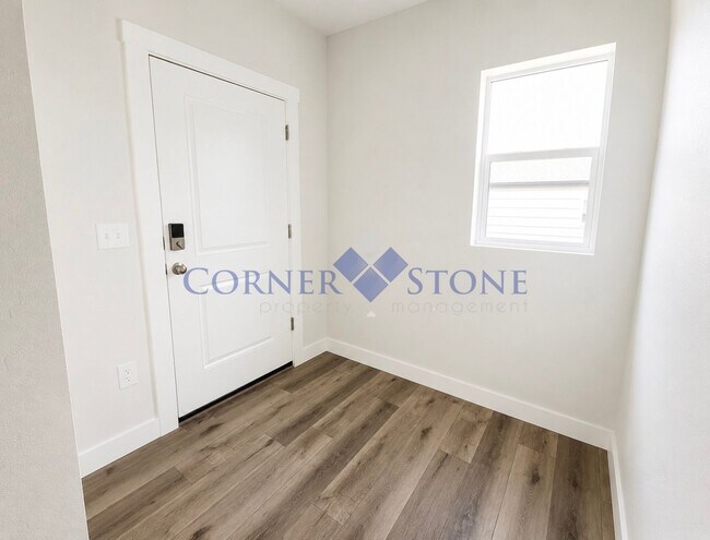 Photo - Like New Home in Meridian!