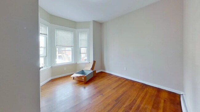 Photo - 121 George St Unit 1
