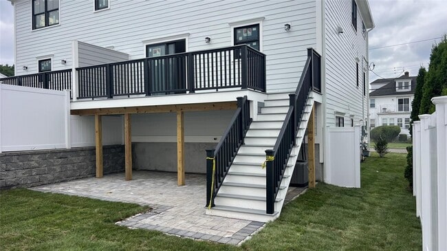 Building Photo - 38 Elmwood Ave Rental