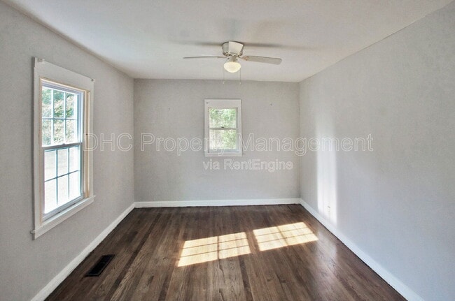 Building Photo - 1257 Lorenzo Dr SW Unit A