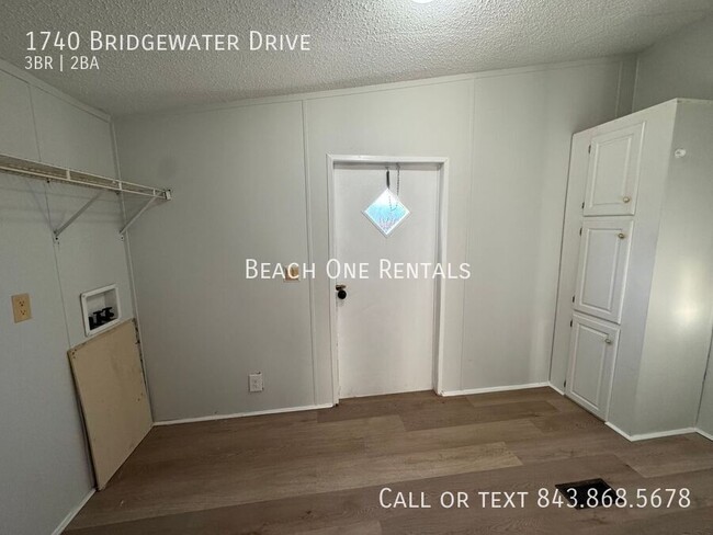 Photo - 1740 Bridgewater Dr House
