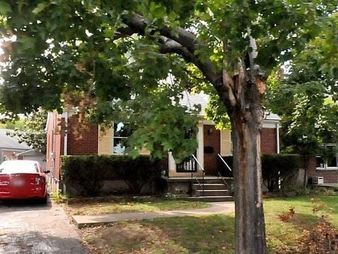 Building Photo - 4+ Bedroom Home Located Near UofL Campus