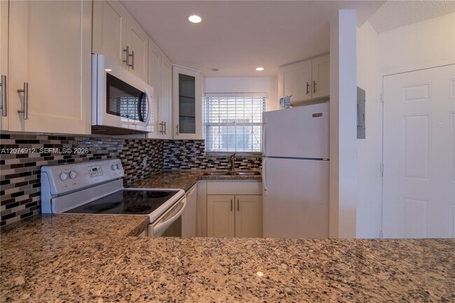 1750 W 46th St Unit 521