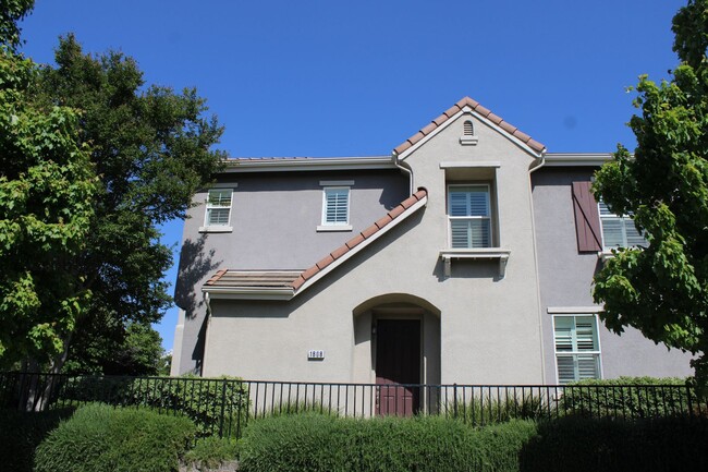 Photo - 1808 Dante Cir House