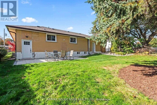 Photo - 745 Glengrove St