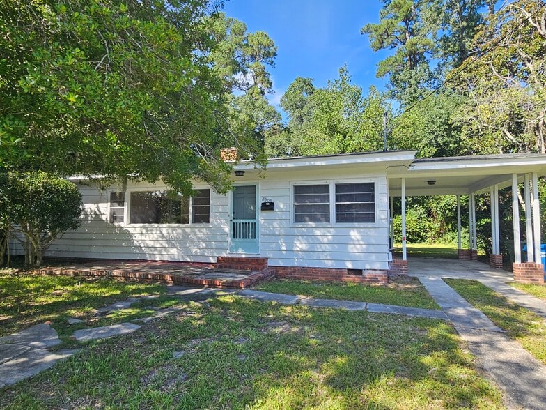 2309 Camellia Dr