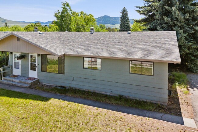 Photo - 1710 27th Ave Unidad #1