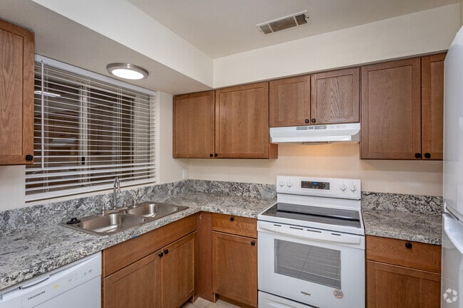 2BR, 1.5BA - 850SF - Kitchen