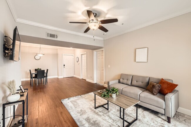 Photo - 215 North Avenue NE Unidad SI FL6-ID1612666P