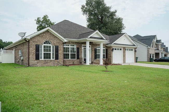 Photo - 729 English Oak Dr