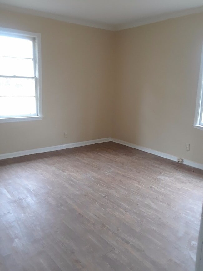 Photo - Renters Special