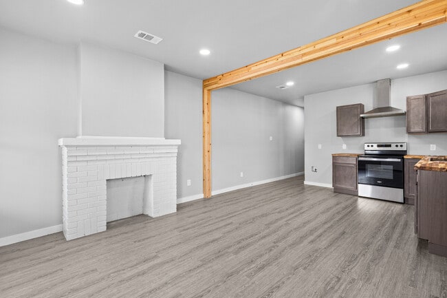 Photo - 1810 Windsor Ave