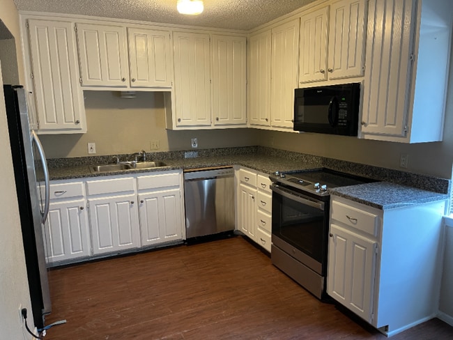 Photo - 1226 Baylor Ave Unit 121